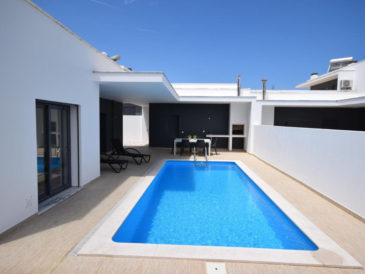 Modern Villa With Private Pool Near The Beautiful Beach Of Foz De Arelho Nadadouro Exteriér fotografie